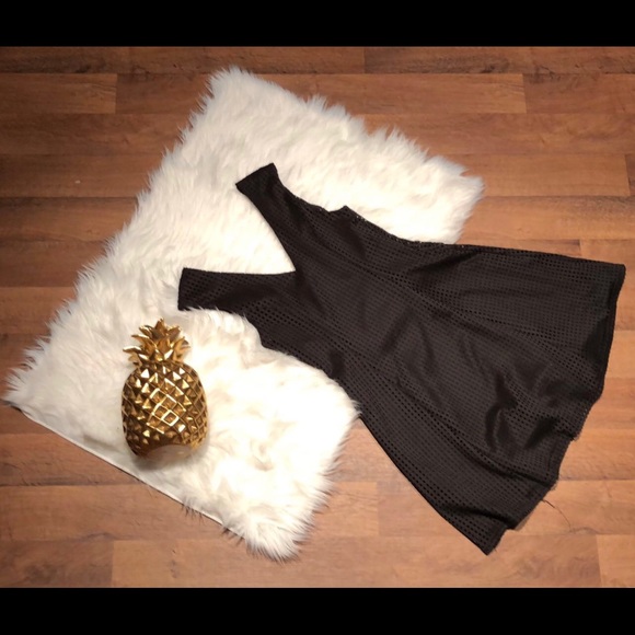 Saks Fifth Avenue Women's Black Sleeveless Dress M - Picture 2 of 8